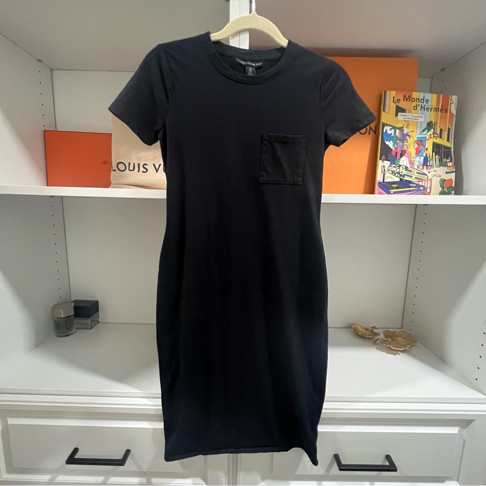 {A Pea in the Pod} Black Shirtdress - XS